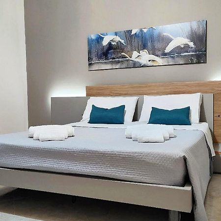 Fd Apartments - Zoe Prestigioso Appartamento Vicino Alla Stazione E Al Centro Монополи Екстериор снимка